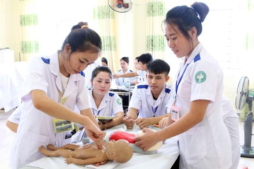 Nhiều trường y dược không xét tuyển môn Sinh học