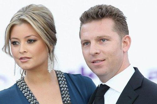 Chiêm ngưỡng vẻ nóng bỏng của vợ tỷ phủ sắp mua lại Chelsea