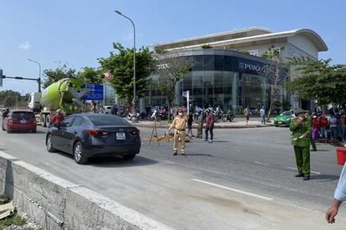 Xe đạp điện va chạm với xe tải, học sinh lớp 4 tử vong thương tâm