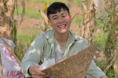 Bỏ phố về quê làm nông dân trong dịch