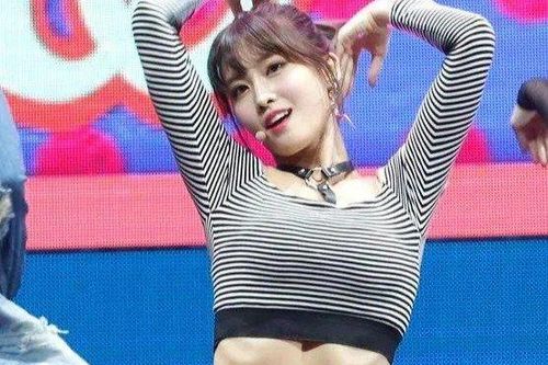 Bài tập giảm mỡ bụng của Momo