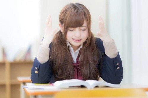Tokyo ngừng ép học sinh mặc nội y trắng, nhuộm tóc đen