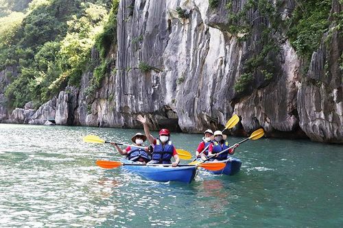 Tạo 'luồng xanh' cho du lịch 'cất cánh'