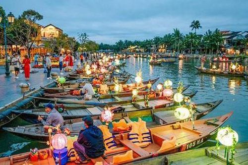 Mở cửa du lịch sau hai năm: Phát huy nội lực 'vượt bão' COVID-19