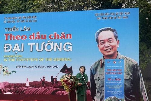 Triển lãm thơ diễn ca lịch sử 'Theo dấu chân Đại tướng'