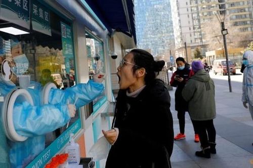 Trung Quốc cho phép tự xét nghiệm Covid-19, Hong Kong 'chưa qua đỉnh'