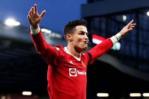 Ronaldo trở thành cây săn bàn số 1 trong lịch sử