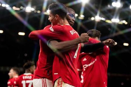 Pogba: 'Ronaldo là chân sút xuất chúng nhất lịch sử'