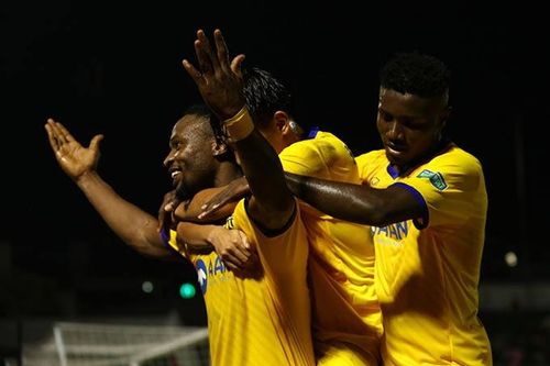 Mất Văn Đức, SLNA lỡ cơ hội lên đầu bảng V.League