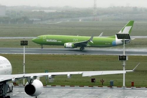 Hãng hàng không Comair bị đình chỉ bay vô thời hạn vì lý do an toàn