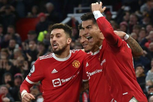 Ronaldo trở thành cây săn bàn xuất sắc nhất mọi thời đại