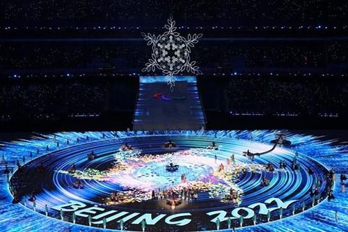 Pháo hoa rực rỡ tại Lễ bế mạc Paralympic mùa Đông Bắc Kinh 2022