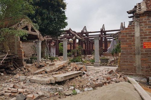 Sập tường chùa Tranh, một người chết