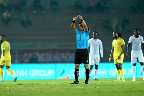 Hồi chuông báo động cho công tác trọng tài của V-League 2022