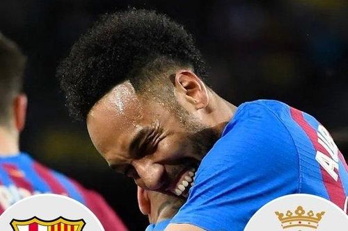 Barca đại thắng, Aubameyang sánh ngang thành tích của Ronaldo 'béo'