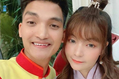 Bị so sánh với vợ Lê Dương Bảo Lâm, bà xã Mạc Văn Khoa gay gắt đáp trả