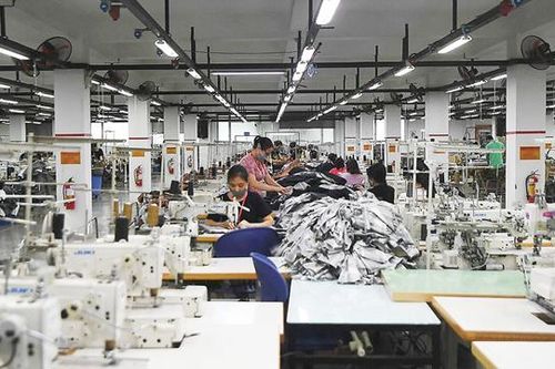 Cho F1 đi làm: Gỡ khó cho doanh nghiệp