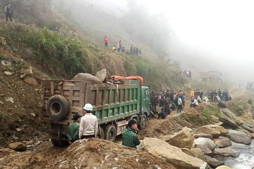 Lào Cai: Xô xát tại dự án thủy điện, 8 người bị thương