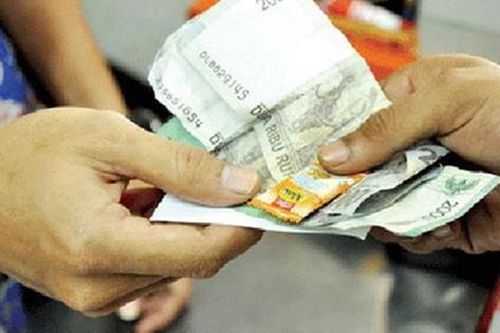 Đằng sau chiêu trò trả tiền thừa bằng kẹo của siêu thị - điều khách hàng không ngờ tới