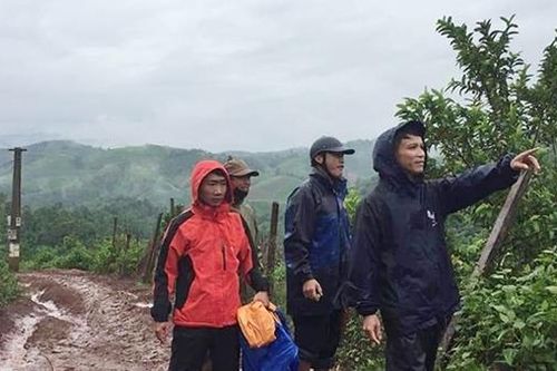 Những người thầy cõng chữ lên ngàn