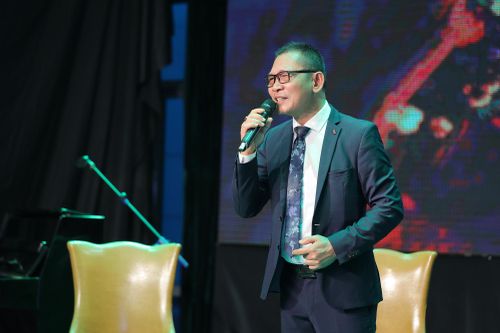 Liveshow tại Hà Nội của NSƯT Đức Long vừa công bố đã 'cháy' vé