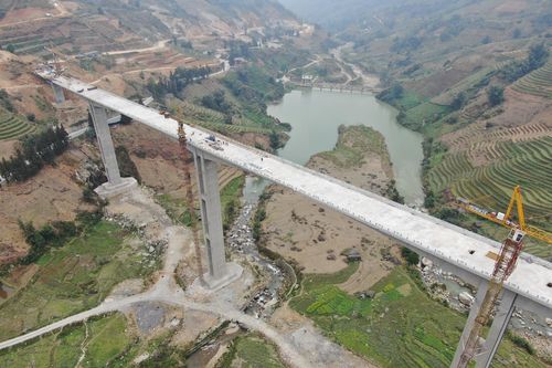 Cận cảnh cầu cạn Móng Sến có trụ cầu cao nhất Việt Nam