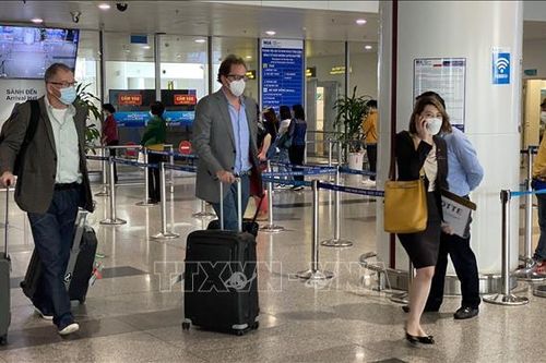 Phó Thủ tướng Vũ Đức Đam: Quyết định mở cửa lại cho du khách quốc tế là một lộ trình thận trọng