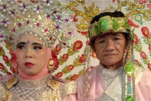 Cô dâu 17 cưới ông già 60 tuổi, nhận sính lễ 8 triệu đồng khiến dân tình mỉa mai và sự tình phía sau