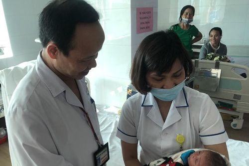 Hạnh phúc cuộc đời của bác sĩ sản khoa
