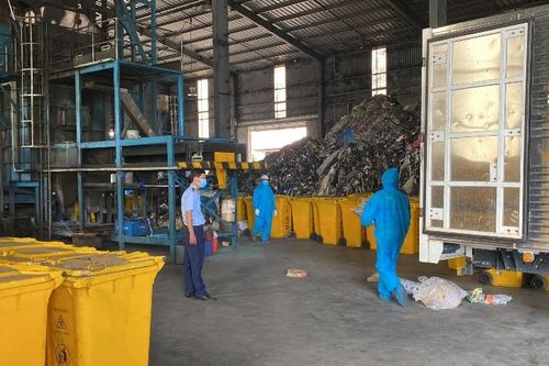 Vĩnh Long tiêu hủy trên 45.000 sản phẩm hàng hóa bị tịch thu do vi phạm hành chính