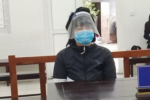 Người đàn bà giấu ma túy vào 'chỗ hiểm' nhưng vẫn bị phát giác