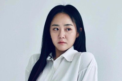 'Em gái quốc dân' Moon Geun Young sau 4 lần phẫu thuật
