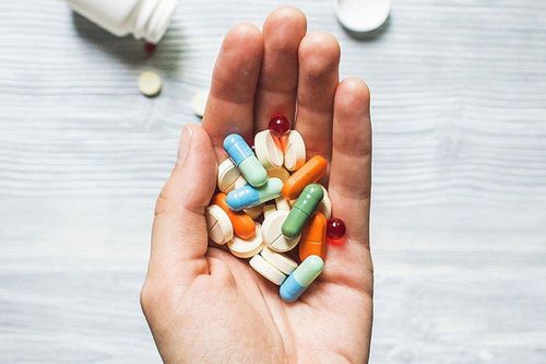 Khi kháng sinh, kháng viêm gây nguy hiểm với F0