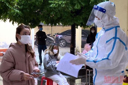 Bắc Ninh yêu cầu bác sĩ tư vấn cho người mắc Covid-19 bảo đảm điện thoại thông suốt 24/7