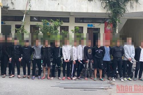 Ngăn chặn kịp thời 2 nhóm thanh niên hẹn nhau mang hung khí hỗn chiến