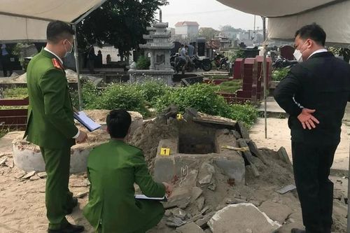 Cần khởi tố vụ án mộ cụ ông vừa chết bị đào bới ở Mê Linh