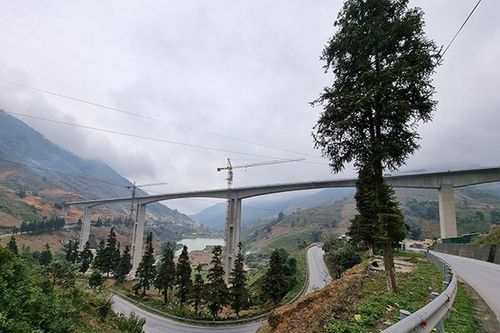 Chiêm ngưỡng cầu cạn Móng Sến có trụ cầu cao nhất Việt Nam