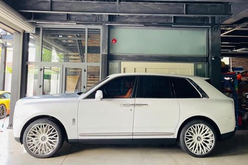 Đại gia Sài Gòn rao bán Rolls-Royce Cullinan 'siêu lướt' hơn 30 tỷ