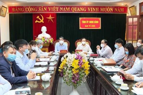 Quán triệt quy định của Trung ương về đào tạo lý luận chính trị