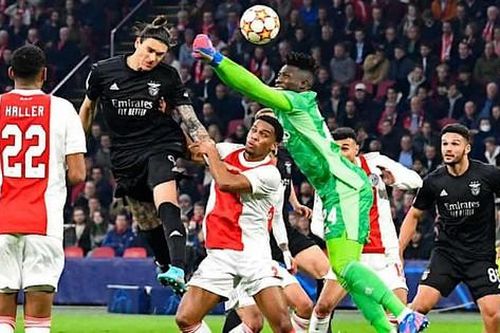 Benfica bất ngờ loại Ajax ra khỏi Champions League