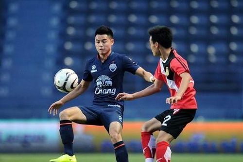 'Vua cùi chỏ' Bunmathan khiến CLB Thái Lan rơi rụng tại AFC Champions League