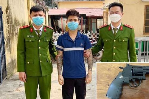 Rút súng bắn tài xế taxi vì... không tìm được bạn gái