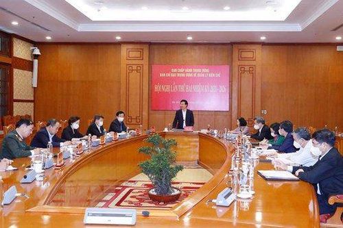 Khẩn trương hoàn thiện các dự thảo văn bản về quản lý biên chế, trình Bộ Chính trị xem xét, quyết định