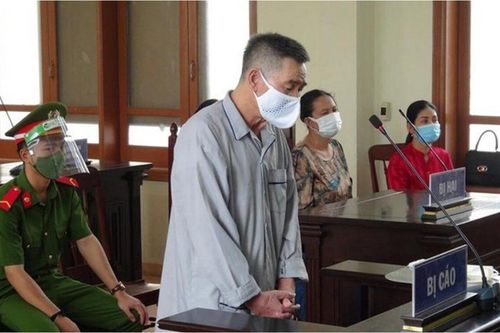 Người đàn ông đâm tử vong hàng xóm vì ghen tuông, nghĩ 'có tình ý' với vợ mình