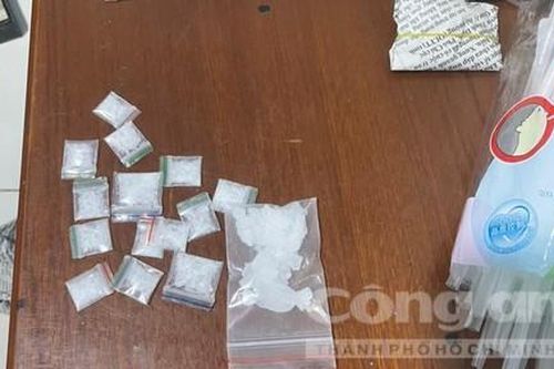 Chiêu độc giấu ma túy trên những tờ tiền của cặp vợ chồng ở Bình Dương