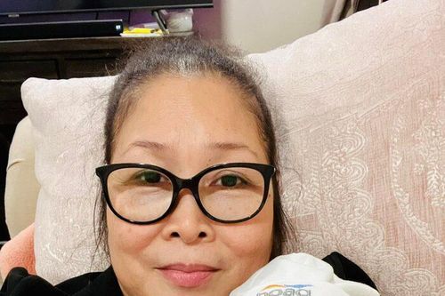 NSND Hồng Vân khoe cháu ngoại 6 tuần tuổi đã 'biết huýt sáo'