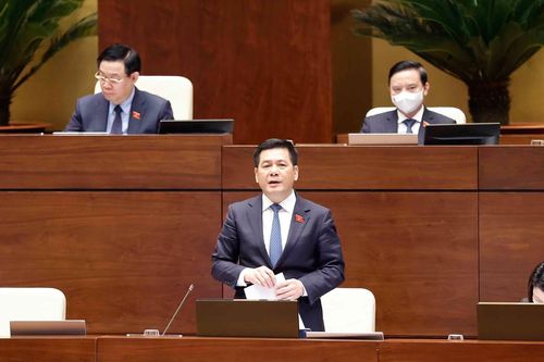 Bộ trưởng Công Thương: Cần tính các quỹ an sinh, quỹ bình ổn để kìm giá xăng