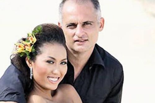 Chồng cũ đột ngột qua đời, Phi Thanh Vân nức nở 2 tiếng 'Mình ơi'