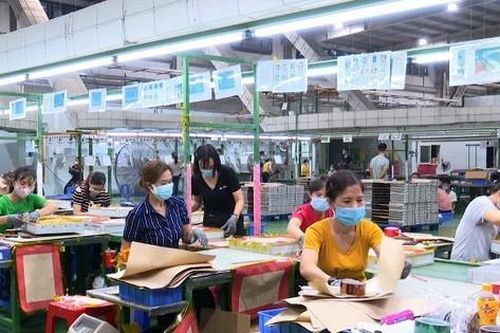 Hà Nam: Công nhân mắc COVID-19 tăng cao, doanh nghiệp thay đổi phương án sản xuất, kinh doanh