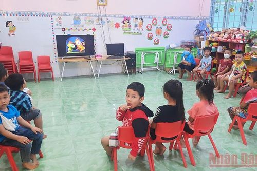 Hơn 6.800 giáo viên và học sinh tại Vĩnh Long nhiễm Covid-19